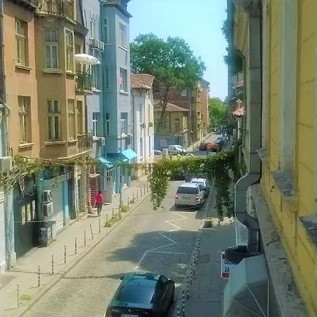 N1 In *